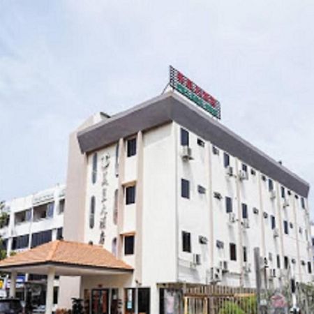 Palace Inn ミリ エクステリア 写真