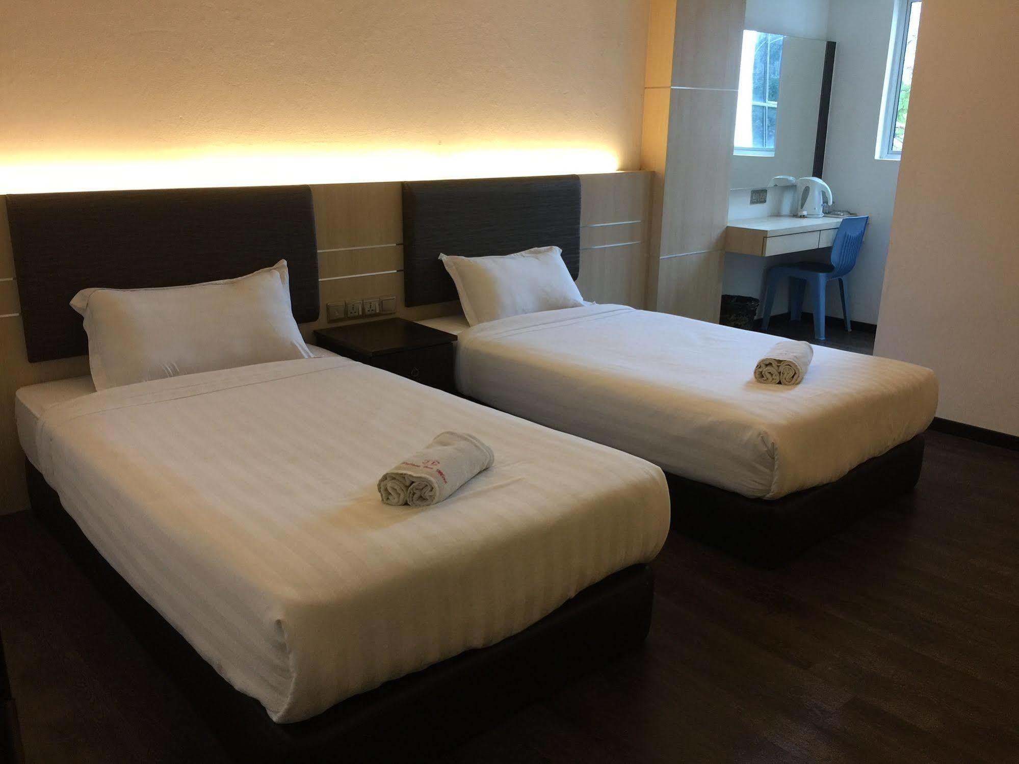 Palace Inn ミリ エクステリア 写真